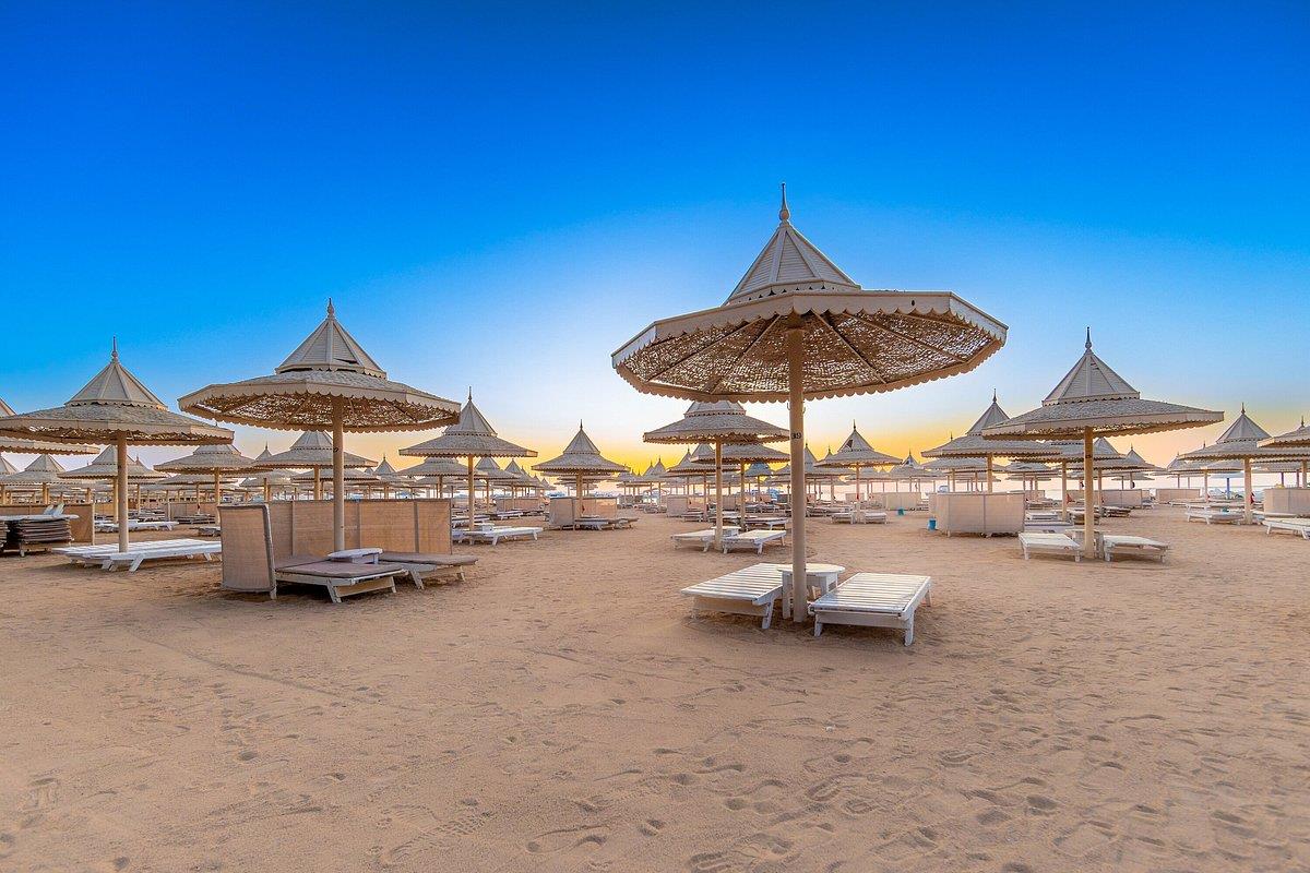 Поиск тура египет хургада. The Grand Hotel Hurghada 4*. Отель Сигал Египет Хургада. Свис ин Резорт Хургада 5. Элит Суитес Хургада отель.