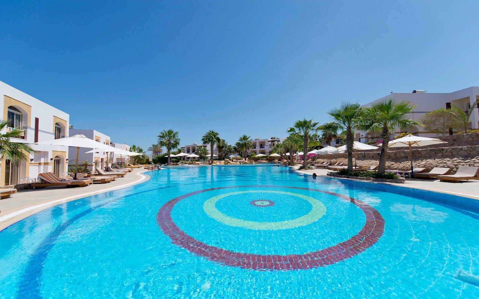 Otium park blu. Отель АЛОХА Египет Шарм Эль. Aloha Sharm Hotel 4*+Шарм Эль Шейх. Otium Park Amphoras Blu Resort 4. Отель Шорес АЛОХА Египет.