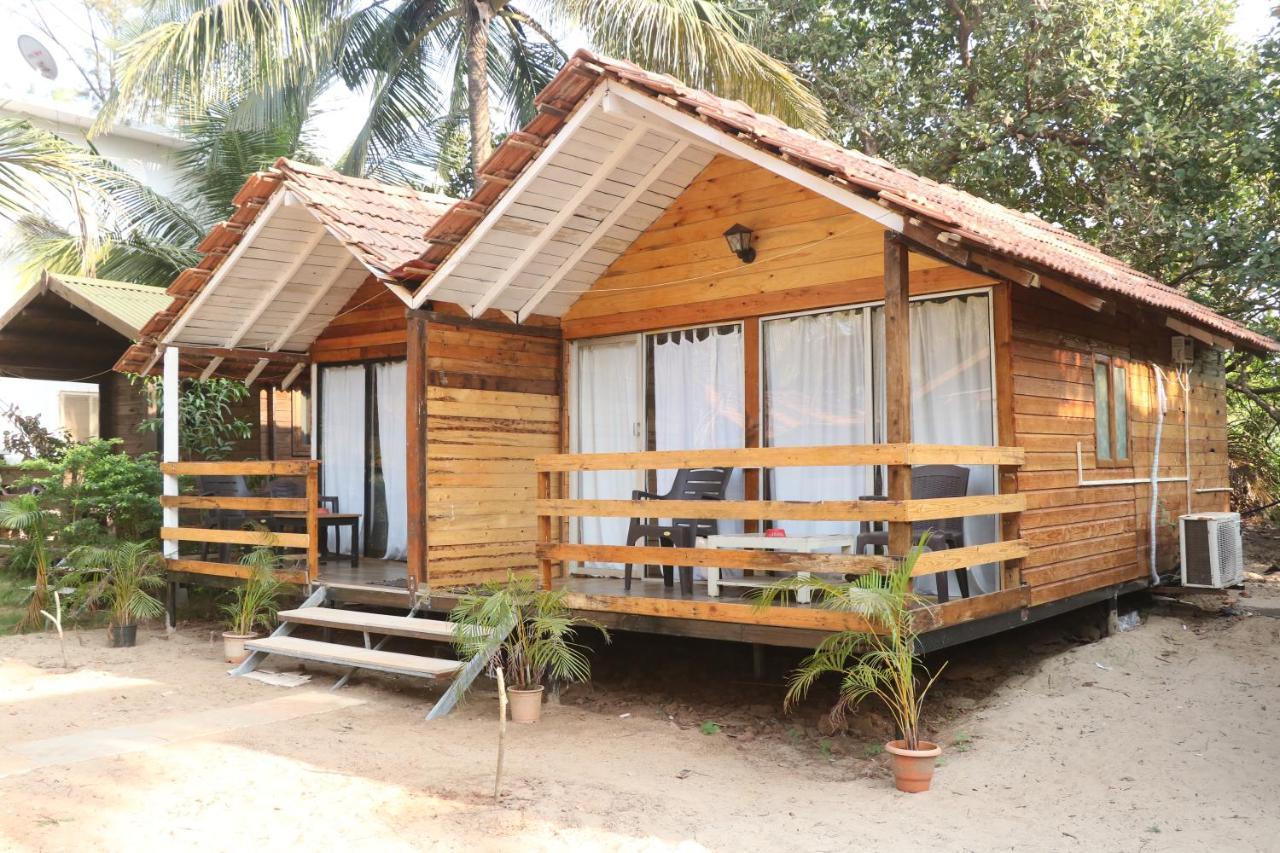 La Marine Morjim Beach Cottages 2 Индия