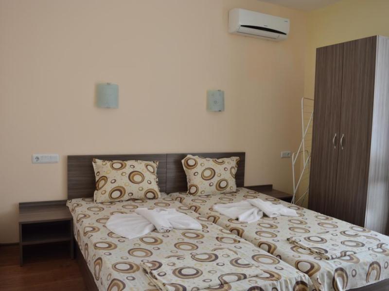 Hotel Ray