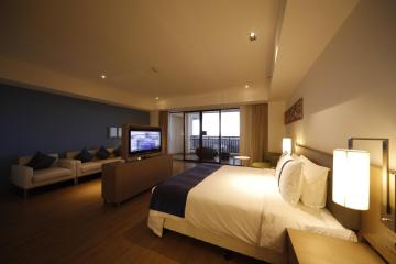 Отель Holiday Inn Express Haikou West Coast Китай, о Хайнань, фото 7