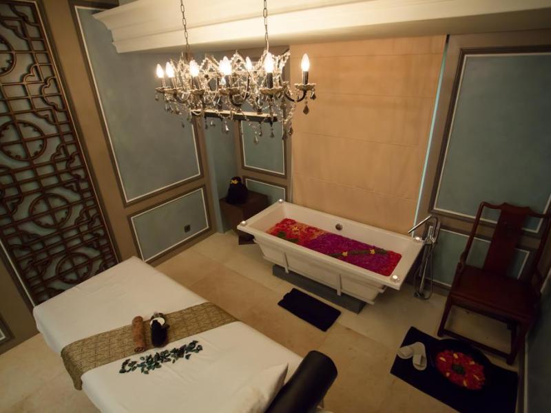 Bali Paragon Resort Hotel