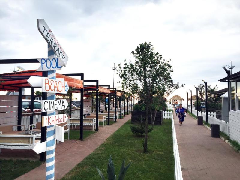 Mgzavrebi Apartments in Gonio