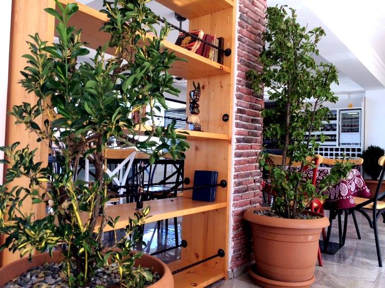 Mgzavrebi Apartments in Gonio