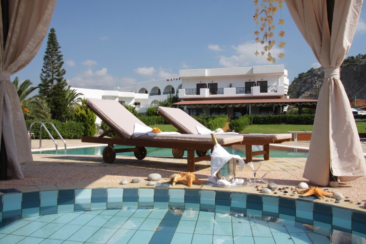 Matheo Villas & Suites