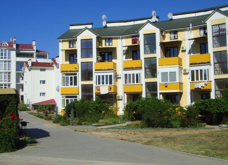 Солнечный (ул. Челюскинцев)