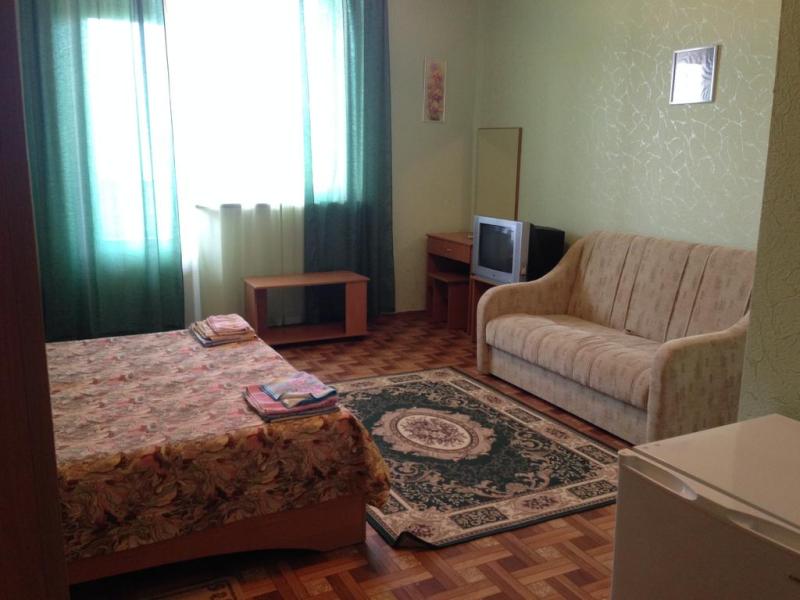 Солнечный (ул. Челюскинцев)