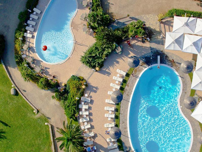 Cormoran Hotel & Residence