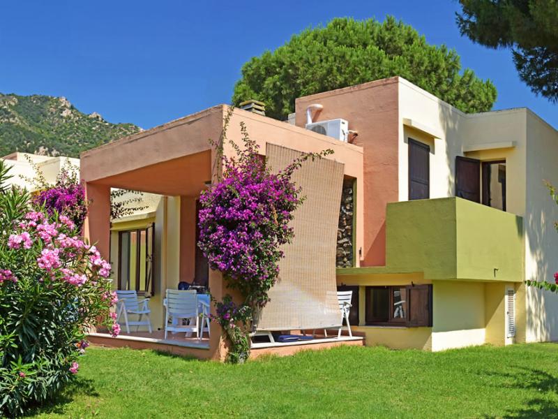 Cormoran Hotel & Residence