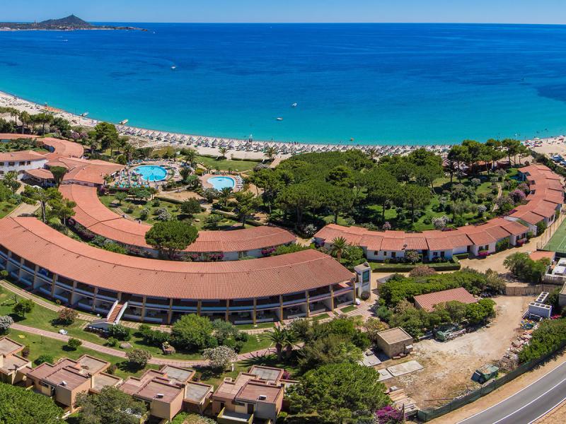 Cormoran Hotel & Residence