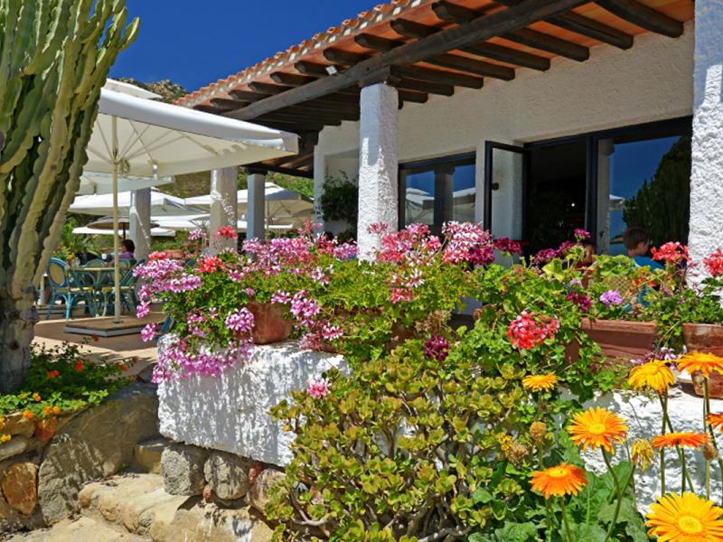 Cormoran Hotel & Residence