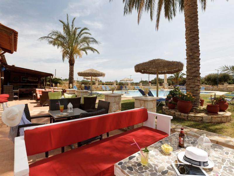 Danelis Studios & Apartments (Malia)