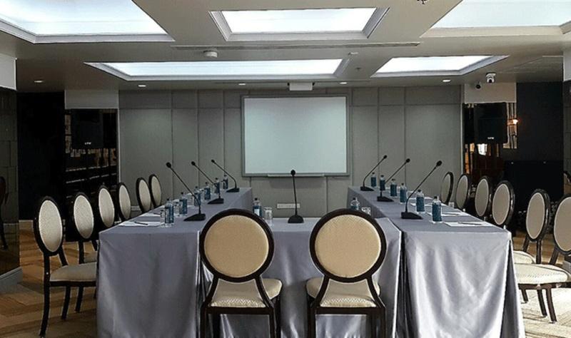Vince Hotel Pratunam