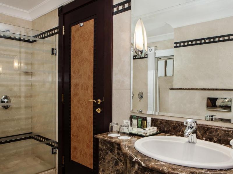 Corniche Hotel Sharjah