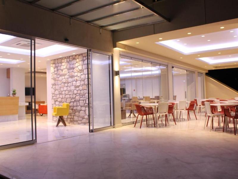 Niriides Luxury Villas