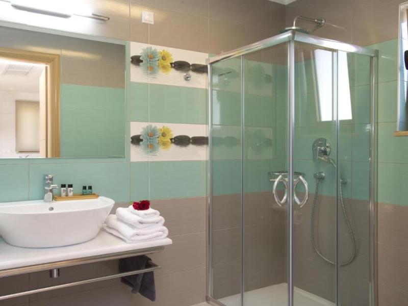 Niriides Luxury Villas