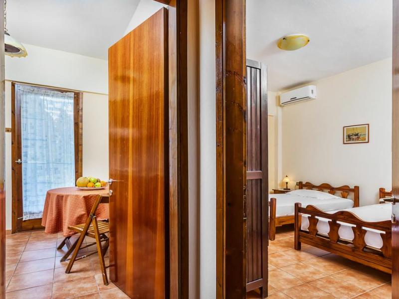 Xenios Karnagio Apartments