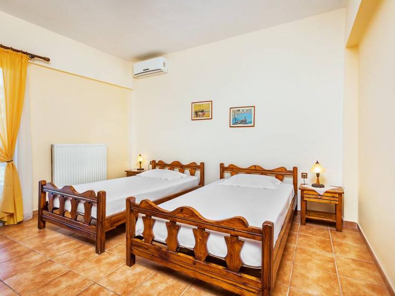 Xenios Karnagio Apartments