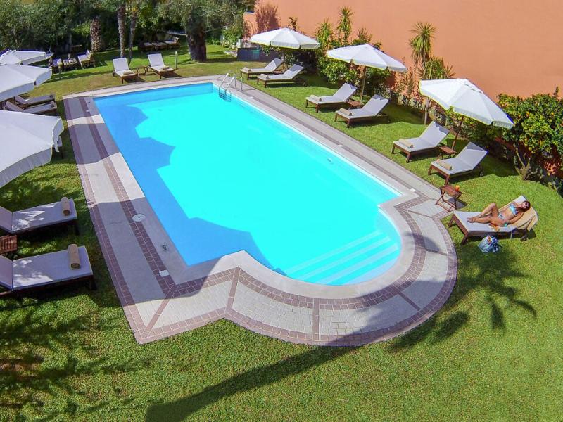 Ano Aparthotel