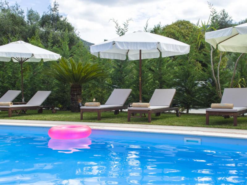 Ano Aparthotel