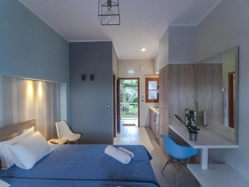 Ano Aparthotel
