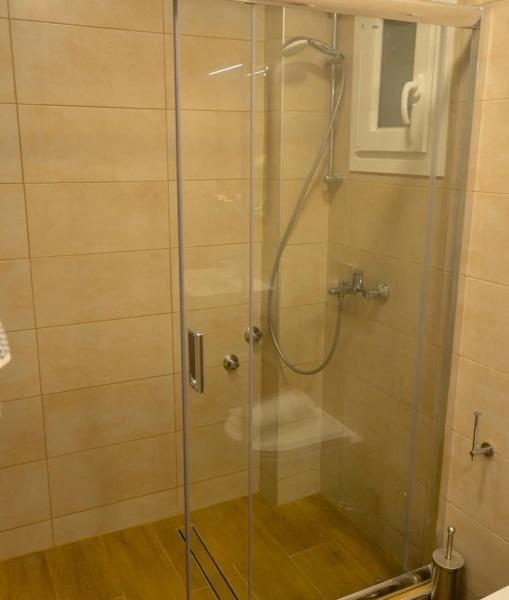 Ano Aparthotel