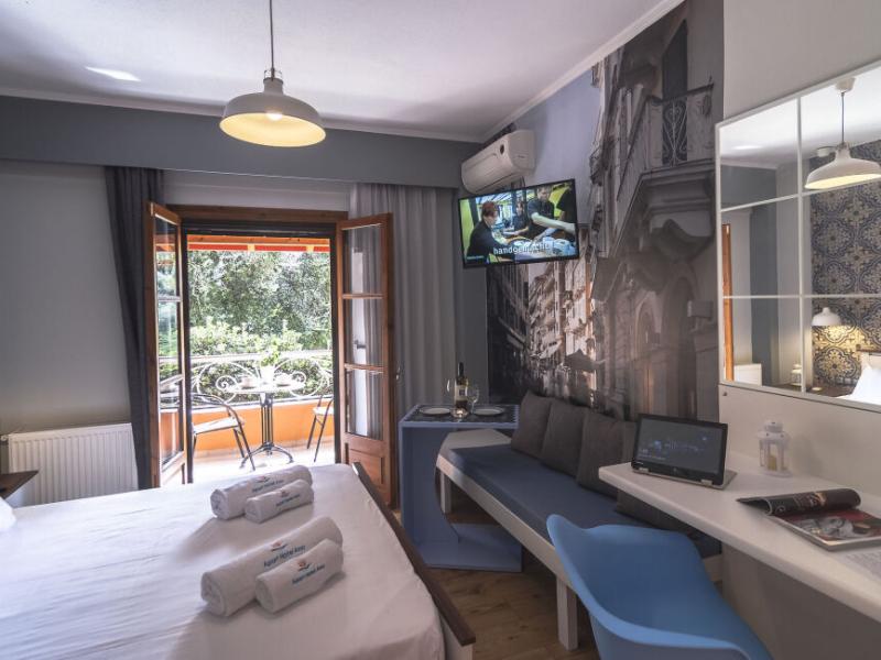 Ano Aparthotel