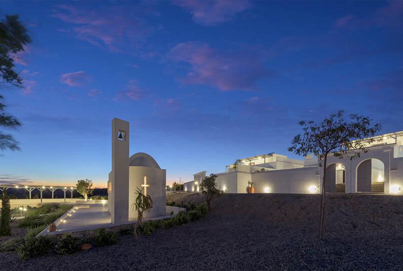 White Village Villas & Suites