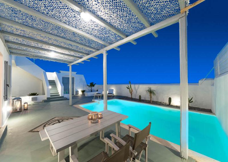 White Village Villas & Suites