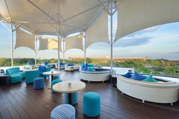 Отель DevinSky Hotel Seminyak Индонезия, Кута, фото 26