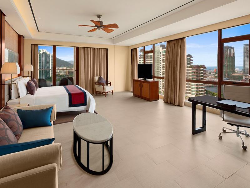 Crowne Plaza Sanya City Center