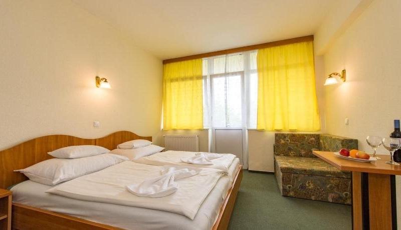 Nostra Hotel