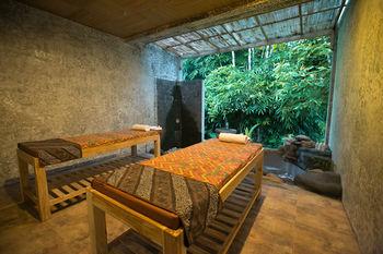 Senetan Villas & Spa Resort