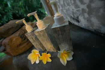 Senetan Villas & Spa Resort