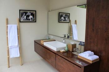 Senetan Villas & Spa Resort