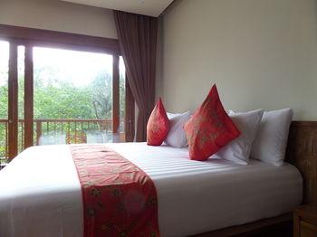 Senetan Villas & Spa Resort