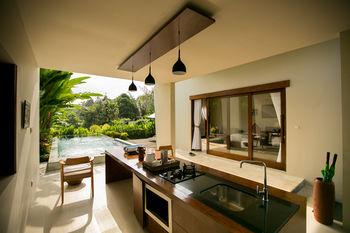 Senetan Villas & Spa Resort