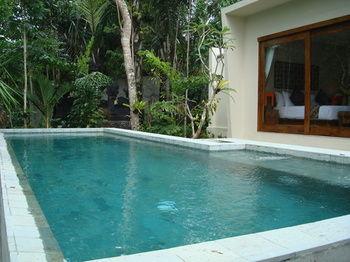 Senetan Villas & Spa Resort