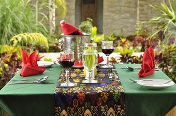 Senetan Villas & Spa Resort