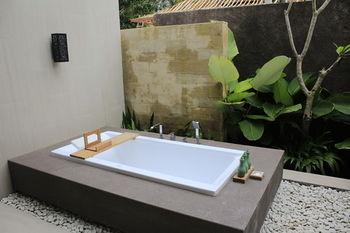 Senetan Villas & Spa Resort