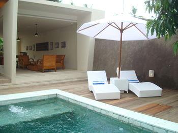 Senetan Villas & Spa Resort