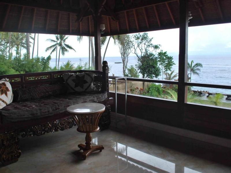 Sea Breeze Candidasa 
