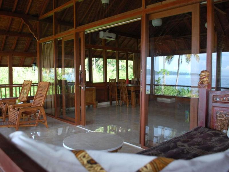 Sea Breeze Candidasa 