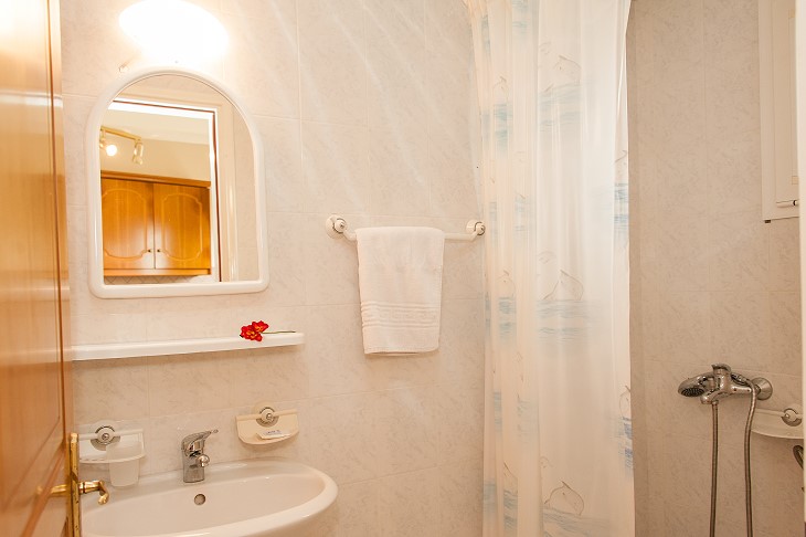 Bratis Apartments & Studios