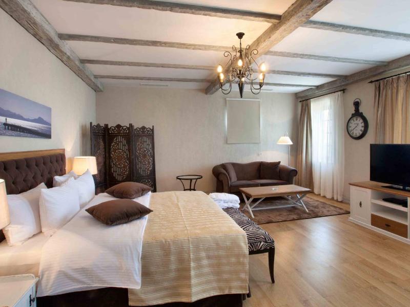 Sakit Gol - Silent Lake Hotel