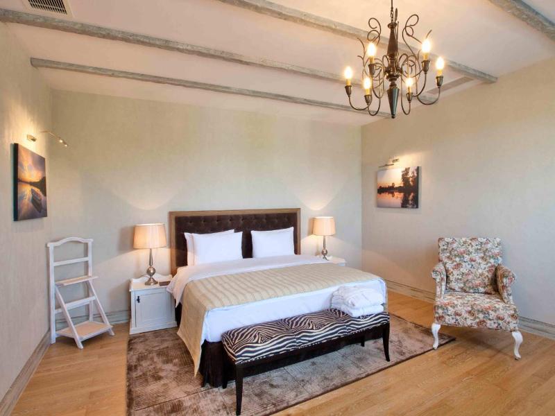 Sakit Gol - Silent Lake Hotel