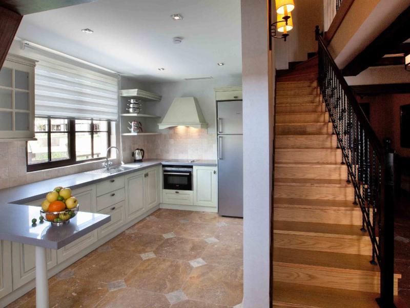 Sakit Gol - Silent Lake Hotel