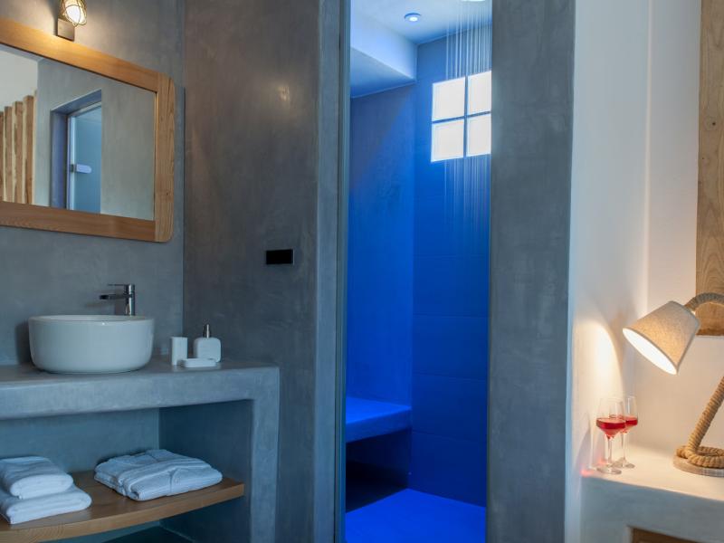 Neptune Luxury Spa Suites