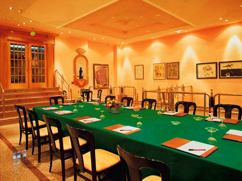 Hotel Corona De Castilla