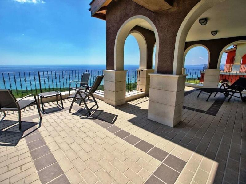 Lighthouse Apartments and Villas